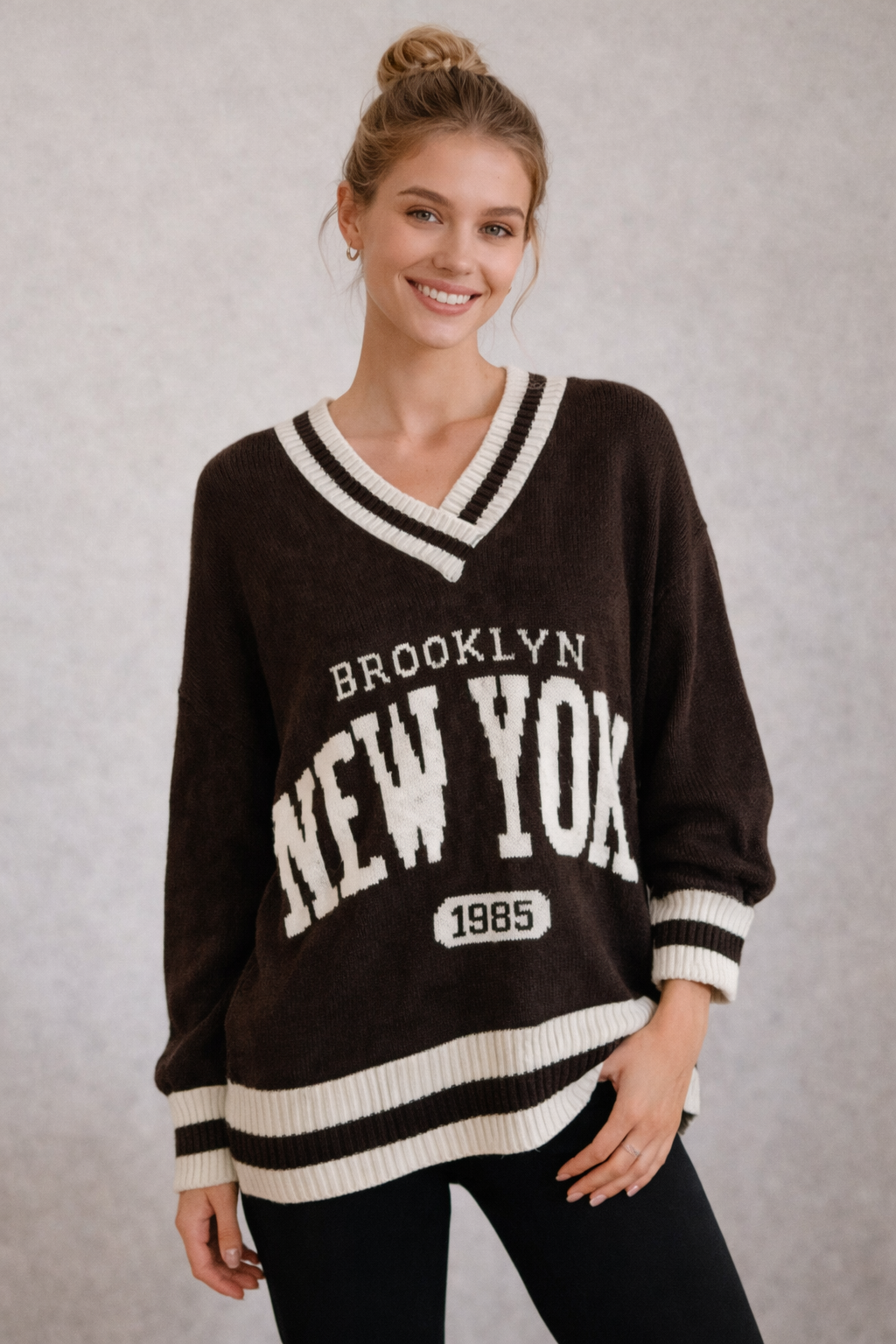 Pull oversize bicolore à col V “New York”